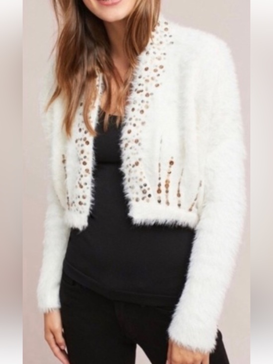 Free People Jackets & Blazers - Free People White Fuzzy‎ Cropped Jacket with Sequin Embellishment women size m